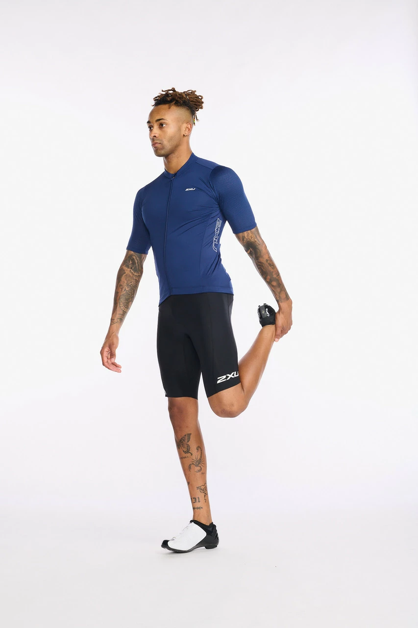 2XU - Aero Cycle Short Sleeve Jersey - Men's - Medieval/White Reflective - 2023 6 2XU - Aero Cycle Short Sleeve Jersey - Men's - Medieval/White Reflective - 2023 - Image 6