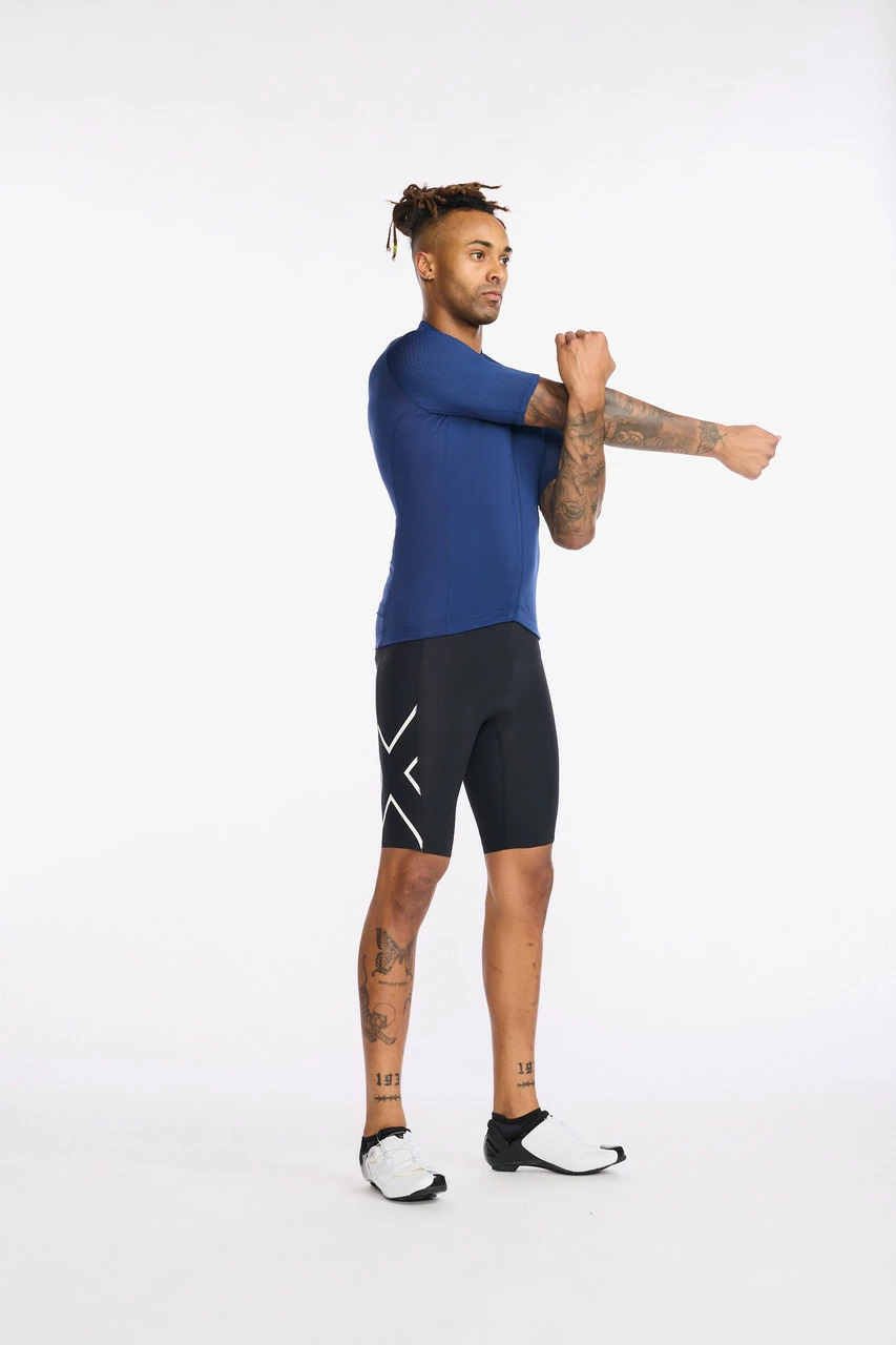 2XU - Aero Cycle Short Sleeve Jersey - Men's - Medieval/White Reflective - 2023 7 2XU - Aero Cycle Short Sleeve Jersey - Men's - Medieval/White Reflective - 2023 - Image 7