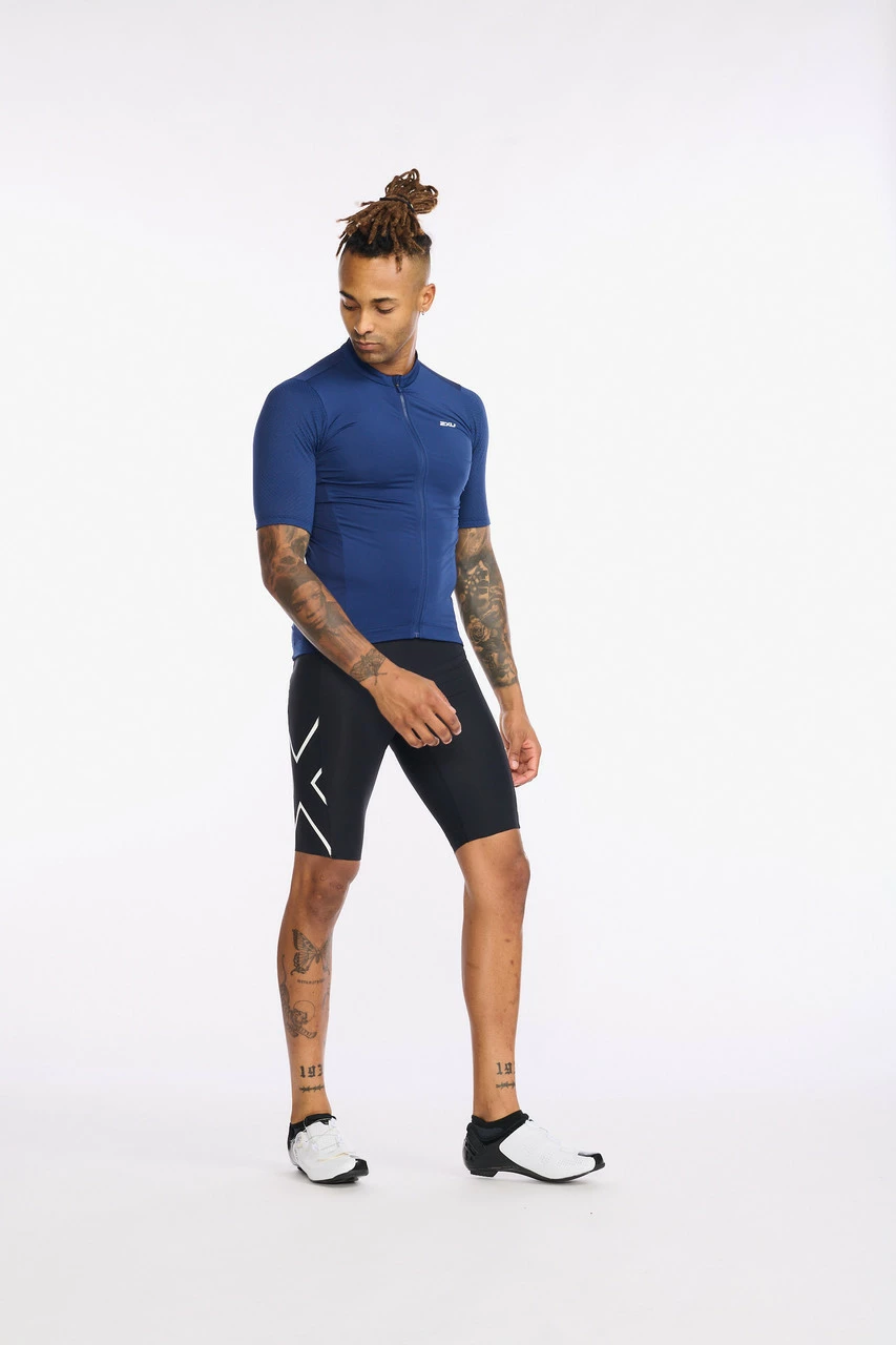 2XU - Aero Cycle Short Sleeve Jersey - Men's - Medieval/White Reflective - 2023 4 2XU - Aero Cycle Short Sleeve Jersey - Men's - Medieval/White Reflective - 2023 - Image 4