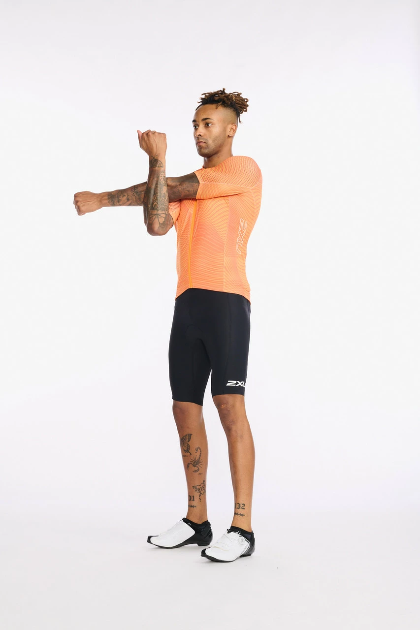 2XU - Aero Cycle Short Sleeve Jersey - Men's - Turmeric/White Reflective 4 2XU - Aero Cycle Short Sleeve Jersey - Men's - Turmeric/White Reflective - Image 4