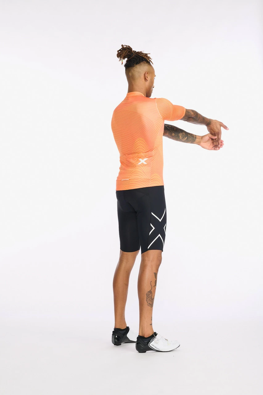 2XU - Aero Cycle Short Sleeve Jersey - Men's - Turmeric/White Reflective 9 2XU - Aero Cycle Short Sleeve Jersey - Men's - Turmeric/White Reflective - Image 9