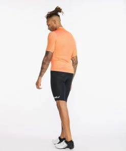 2XU - Aero Cycle Short Sleeve Jersey - Men's - Turmeric/White Reflective 32 2XU - Aero Cycle Short Sleeve Jersey - Men's - Turmeric/White Reflective -Assos Sales Store MC6649a TUR WRF 16 65281.1645201105
