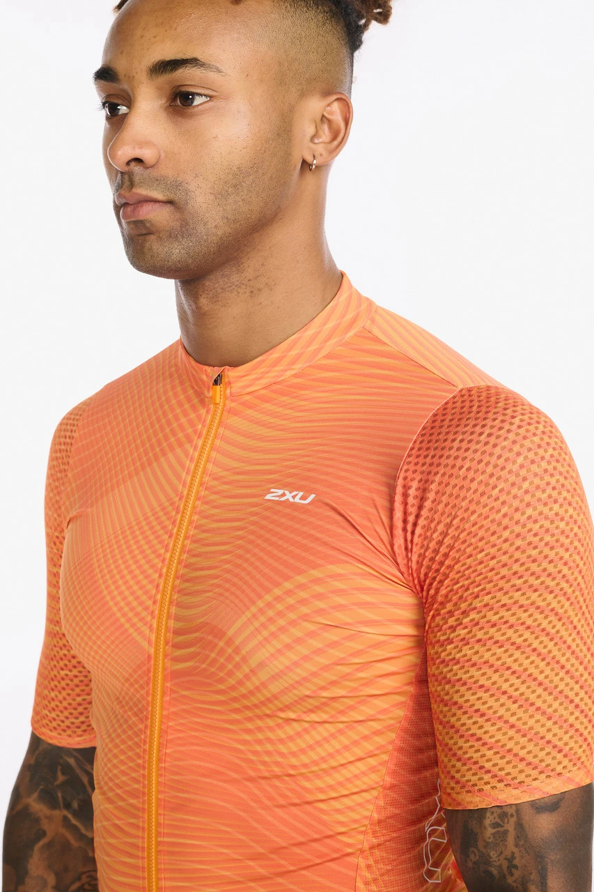 2XU - Aero Cycle Short Sleeve Jersey - Men's - Turmeric/White Reflective 18 2XU - Aero Cycle Short Sleeve Jersey - Men's - Turmeric/White Reflective - Image 18
