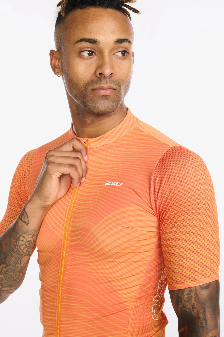 2XU - Aero Cycle Short Sleeve Jersey - Men's - Turmeric/White Reflective 17 2XU - Aero Cycle Short Sleeve Jersey - Men's - Turmeric/White Reflective - Image 17