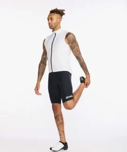 2XU - Aero Cycle Gilet - Men's - White/White Reflective - 2023 30 2XU - Aero Cycle Gilet - Men's - White/White Reflective - 2023 -Assos Sales Store MC6650a WHT WRF 04 28654.1645201184