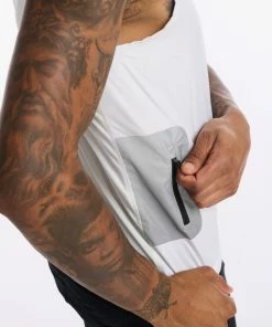 2XU - Aero Cycle Gilet - Men's - White/White Reflective - 2023 41 2XU - Aero Cycle Gilet - Men's - White/White Reflective - 2023 -Assos Sales Store MC6650a WHT WRF 20 44273.1645201184