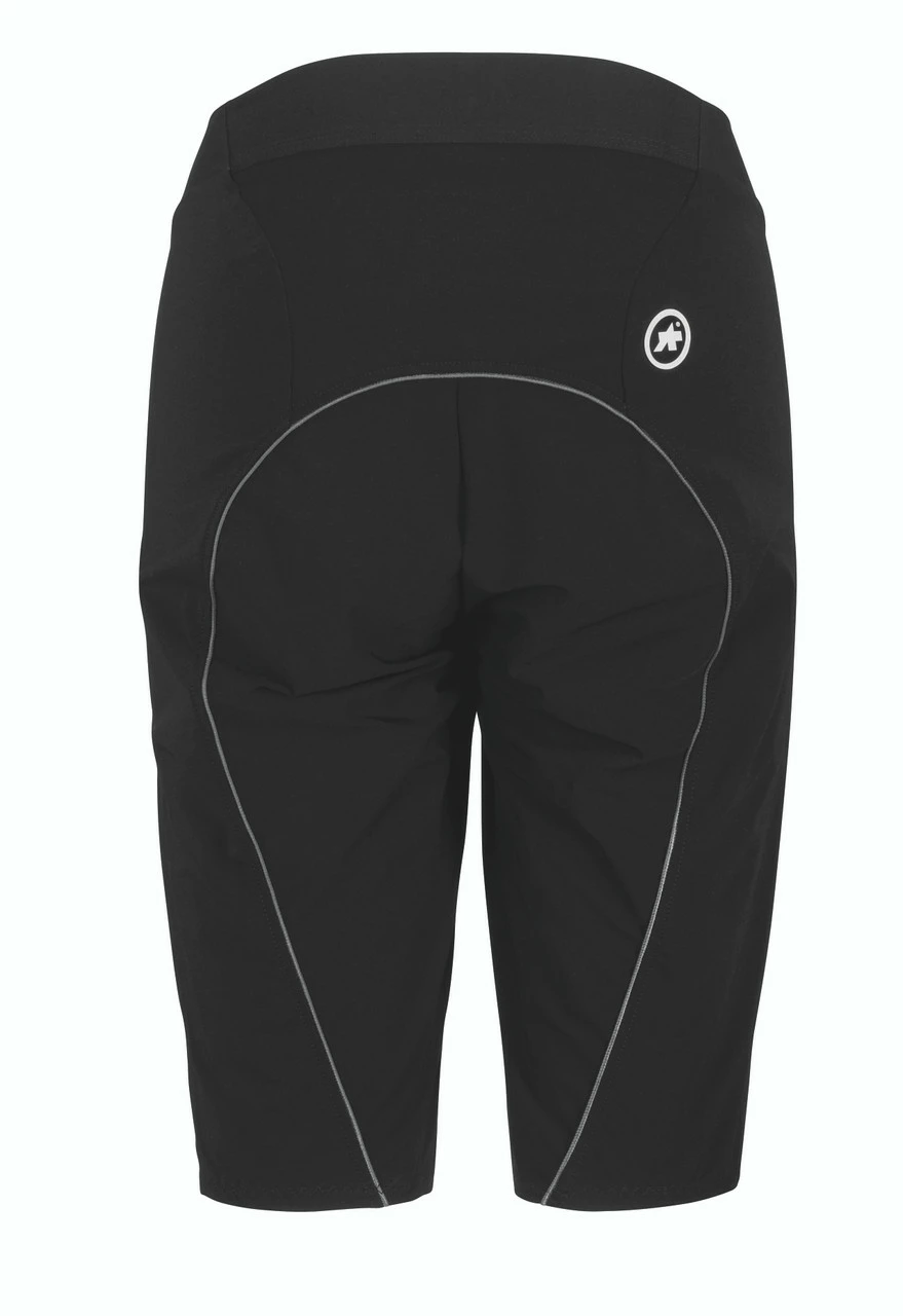 Assos - TRAIL Women's Cargo Shorts - Women's - Black Series - 2023 3 Assos - TRAIL Women's Cargo Shorts - Women's - Black Series - 2023 - Image 3