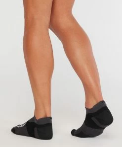 2XU - Vectr Ultralight No Show Socks - 2023 12 2XU - Vectr Ultralight No Show Socks - 2023 -Assos Sales Store UA5041e TTM BLK 02 50260.1652688674