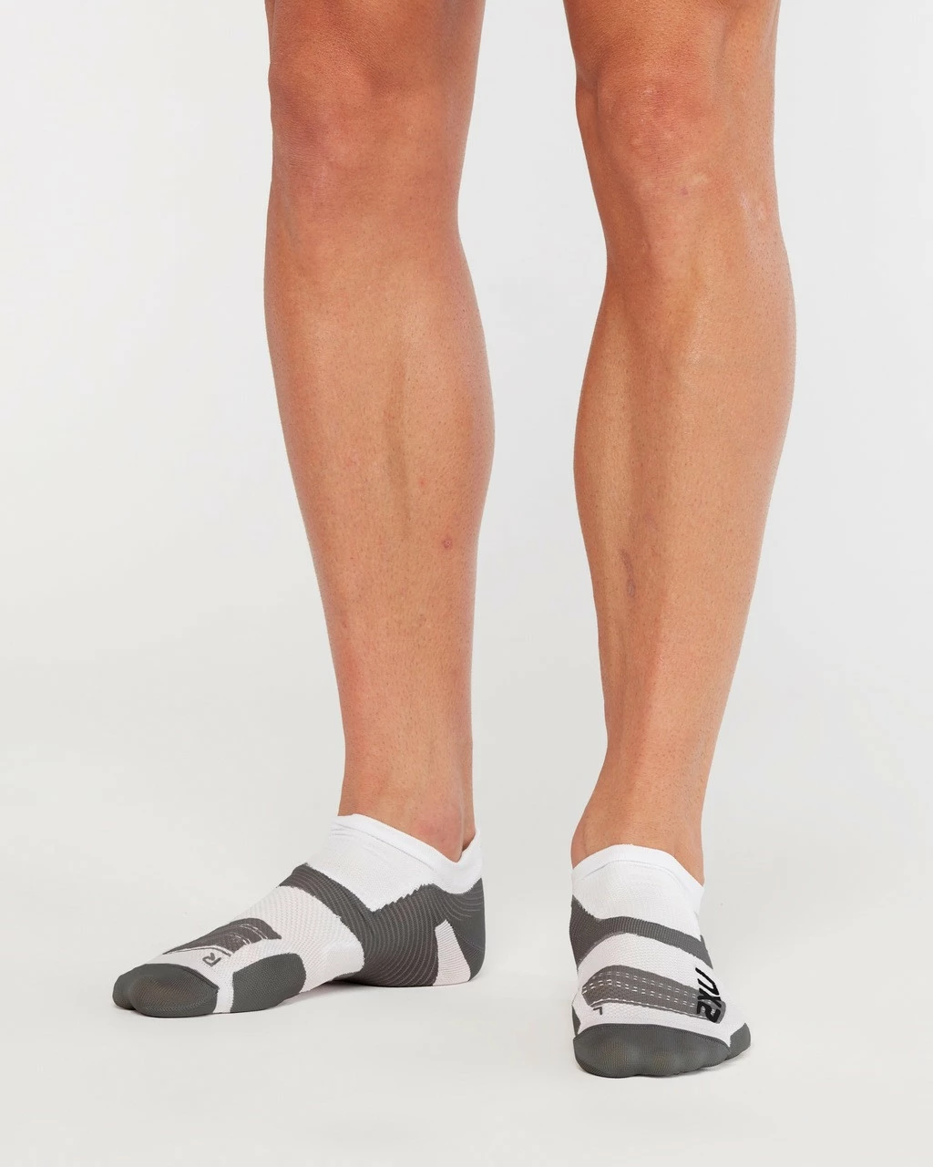 2XU - Vectr Ultralight No Show Socks - 2023 6 2XU - Vectr Ultralight No Show Socks - 2023 - Image 6