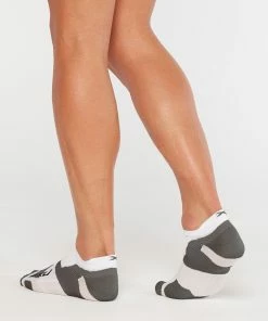 2XU - Vectr Ultralight No Show Socks - 2023 14 2XU - Vectr Ultralight No Show Socks - 2023 -Assos Sales Store UA5041e WHT GRY 02 62884.1652688674