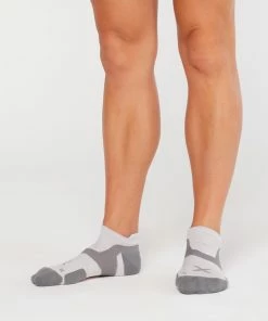 2XU - Vectr Cushion No-Show Socks - 2023 8 2XU - Vectr Cushion No-Show Socks - 2023 -Assos Sales Store UA5043e WHT GRY 01 48958.1652688707