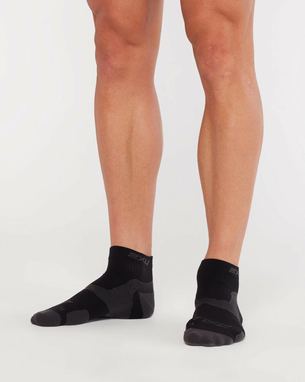 2XU - Vectr Cushion 1/4 Crew Socks - 2023 5 2XU - Vectr Cushion 1/4 Crew Socks - 2023 - Image 5