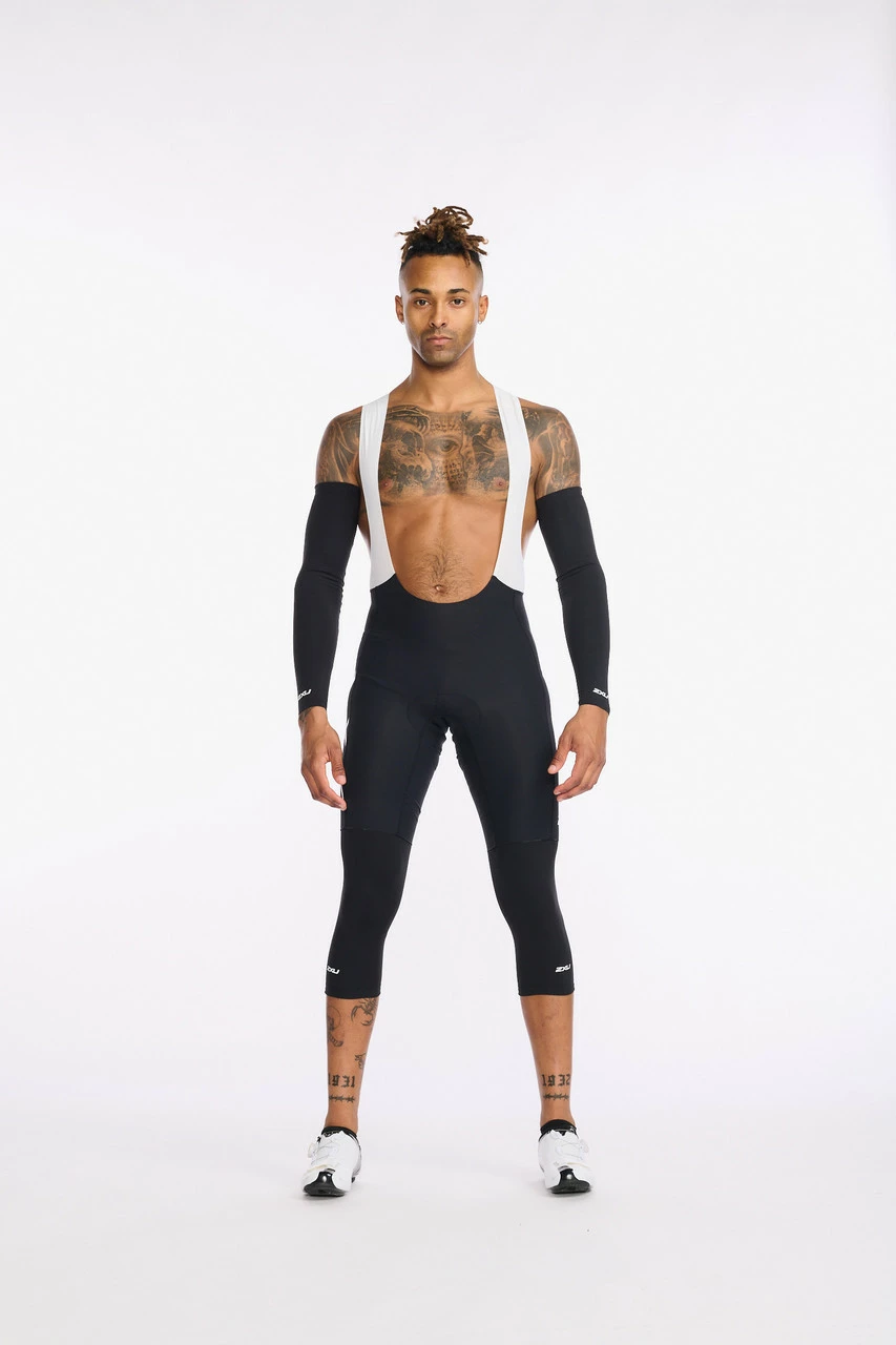 2XU - Aero Cycle Arm Warmers - Unisex - Black/White - 2023 6 2XU - Aero Cycle Arm Warmers - Unisex - Black/White - 2023 - Image 6