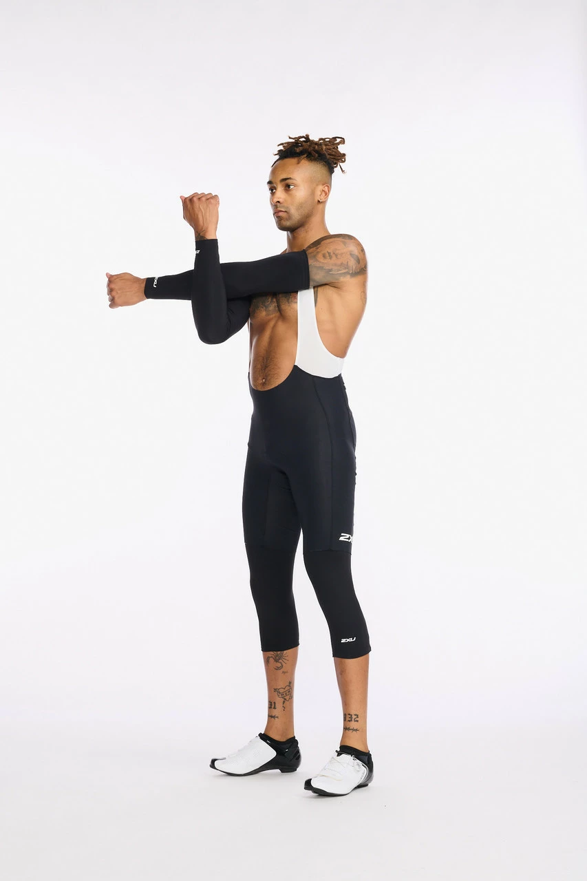 2XU - Aero Cycle Arm Warmers - Unisex - Black/White - 2023 9 2XU - Aero Cycle Arm Warmers - Unisex - Black/White - 2023 - Image 9