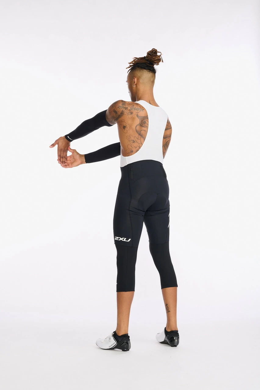 2XU - Aero Cycle Arm Warmers - Unisex - Black/White - 2023 3 2XU - Aero Cycle Arm Warmers - Unisex - Black/White - 2023 - Image 3