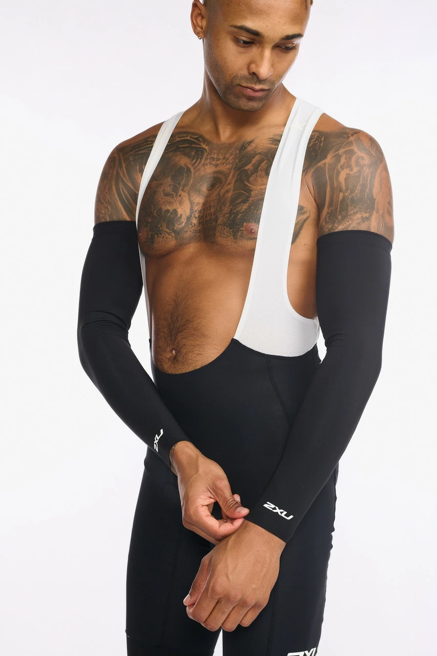 2XU - Aero Cycle Arm Warmers - Unisex - Black/White - 2023 19 2XU - Aero Cycle Arm Warmers - Unisex - Black/White - 2023 - Image 19