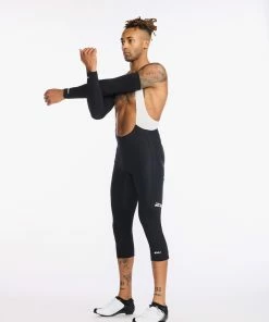 2XU - Aero Cycle Knee Warmers - Unisex - Black/White - 2023 -Assos Sales Store UC6657b BLK WHT 05 76901.1645199613