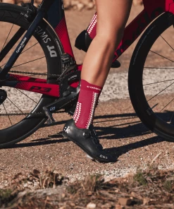 Compressport - Pro Racing Socks V4.0 Bike - Unisex - Fluo Blue/Primerose 6 Compressport - Pro Racing Socks V4.0 Bike - Unisex - Fluo Blue/Primerose -Assos Sales Store XU00049B 106 Alternate 1 25801.1651665252