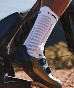 Compressport - Pro Racing Socks V4.0 Ultralight Bike - Unisex - White/Grey 6 Compressport - Pro Racing Socks V4.0 Ultralight Bike - Unisex - White/Grey -Assos Sales Store XU00052B 101 Alternate 1 33674.1651747112